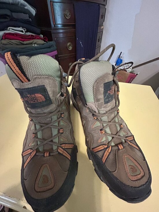 North Face VIbram Sole Hiking Outdoors Boots main image 4